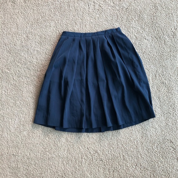 Uniqlo Dresses & Skirts - Uniqlo navy blue knee length skirt
